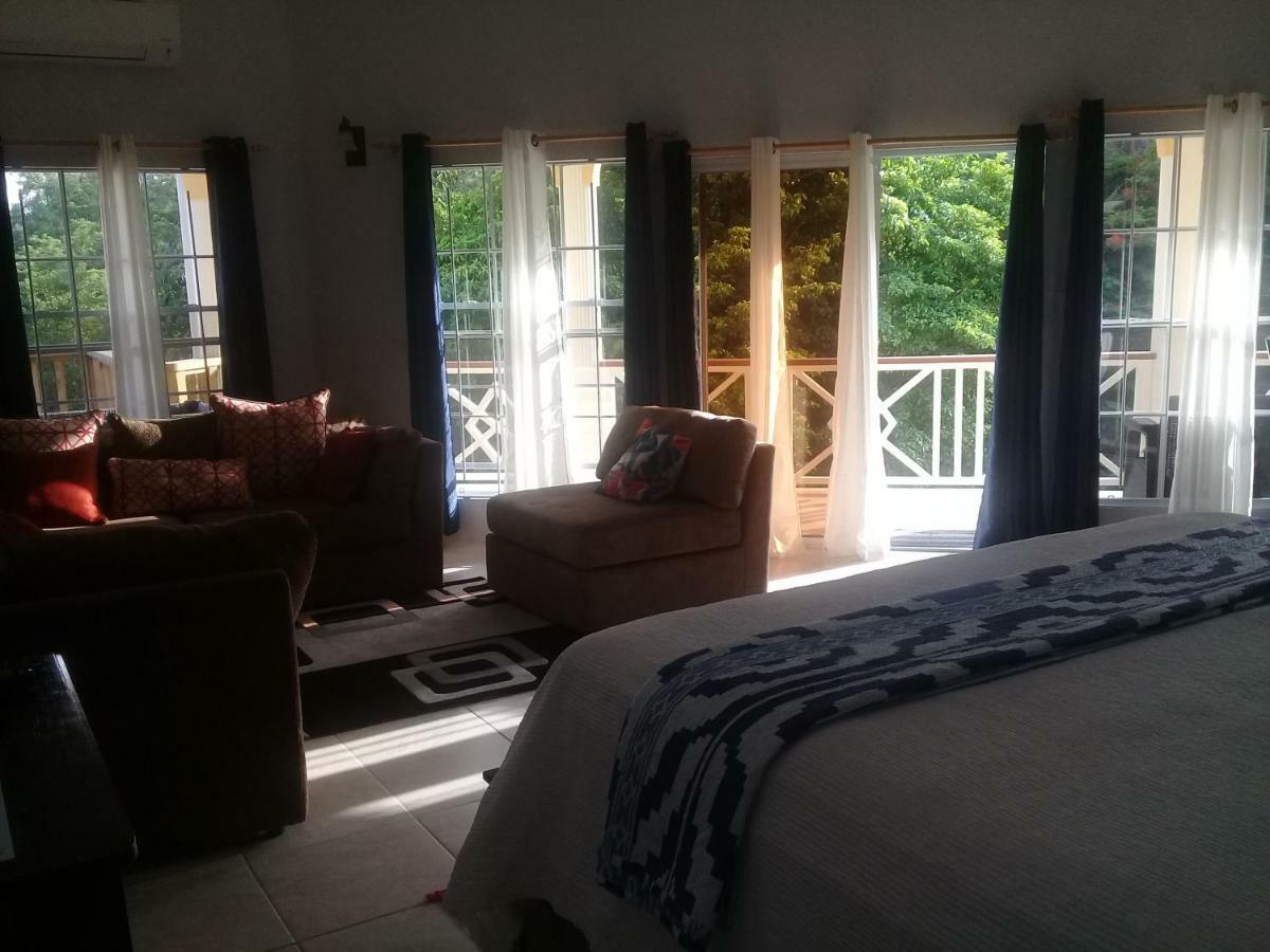 Royal Escape - 1 Hotell Anse La Raye Exteriör bild